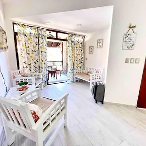  Apartamento Terrenas Beachfront 2 Bedrooms With Pool